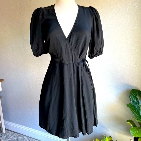 A New Day Dress - Picture 1 of 6